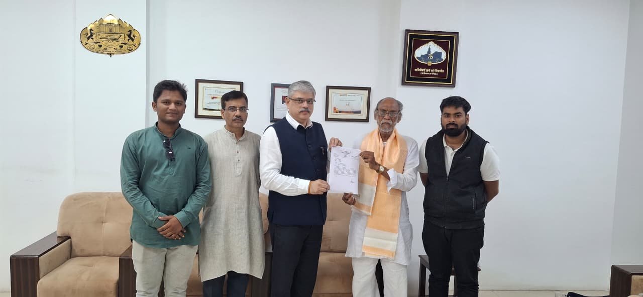 महात्मा ज्योतिबा फुले अध्यासन केंद्राच्या प्रमुखांची नियुक्ती; आंदोलनाला मोठे यश
