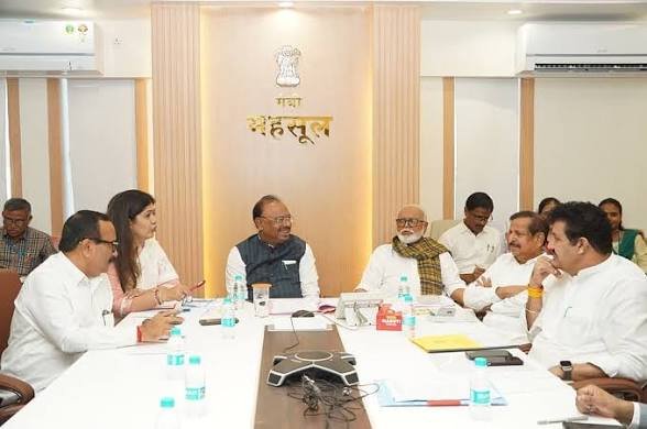 ओबीसी उपयोजन मंत्रिमंडळ उपसमितीसमोर विविध मागण्या; प्रा. दिवाकर गमे यांचे निवेदन